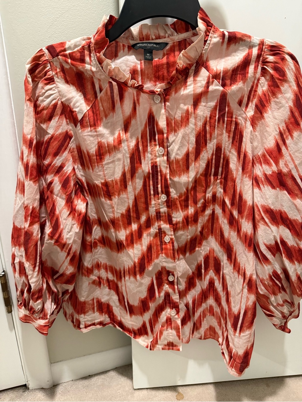 Banana Republic Rust & Cream Wave-Print Ruffle Neck Button-Down